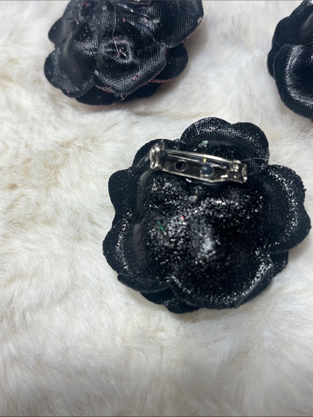 Vintage Glitter Rose Brooch Set - Picture 4 of 9